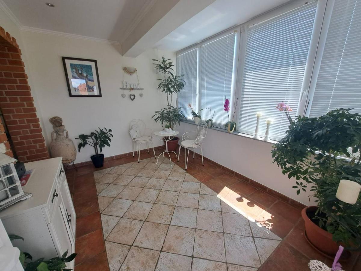 Apartmani Dijana Palit Exterior foto