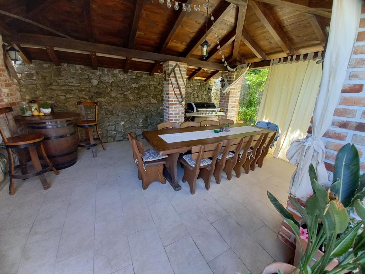 Apartmani Dijana Palit Exterior foto