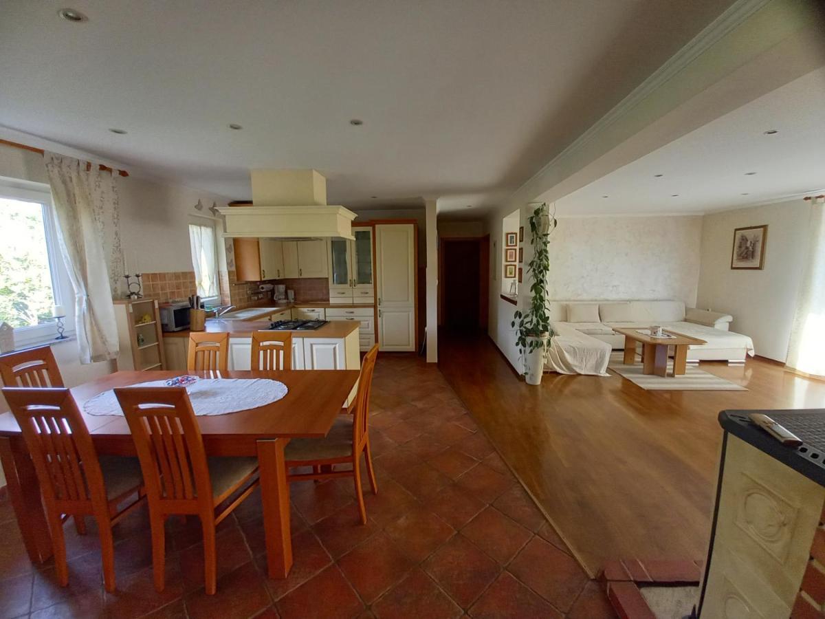 Apartmani Dijana Palit Exterior foto